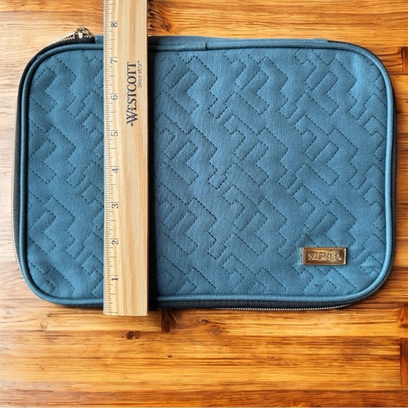 NISHEL Quilted Tech Organizer Case – Lake Blue - Picture 4 of 12